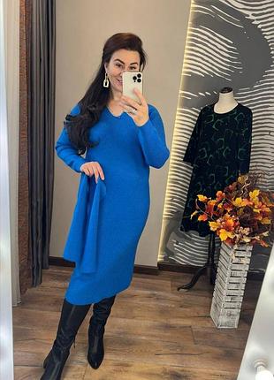 Платье из качественного трикотажа со съемным шарфом