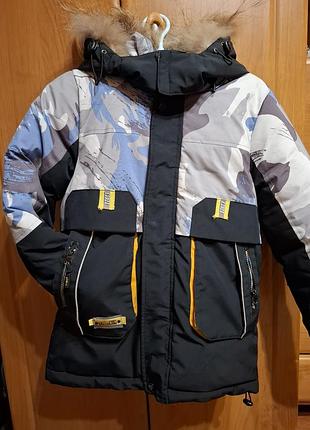 Зимняя яркая куртка для мальчика, с
размер 122-128