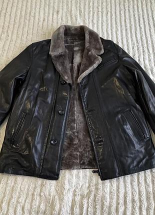 Чоловіча шкіряна куртка