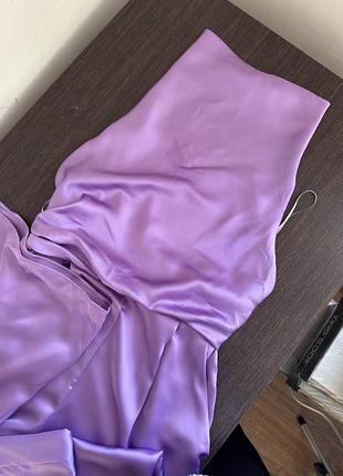 Жіночий комбінезон з голою спиною