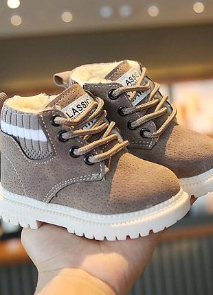 Черевики для дівчат