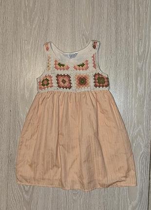 Платье с вышивкой от primark на 6-7 лет