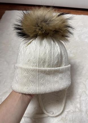 Шапка з натуральним хутром