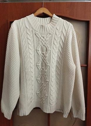 Белый вязаный свитер стиль manda