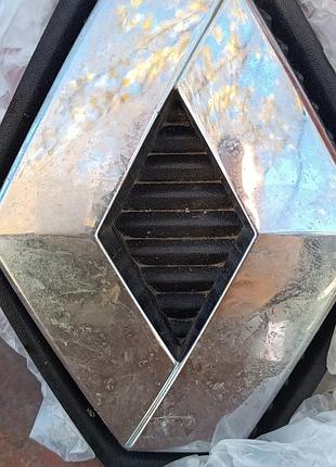 Эмблема рено меган,сценик 8200115115 9507m.
оригинал