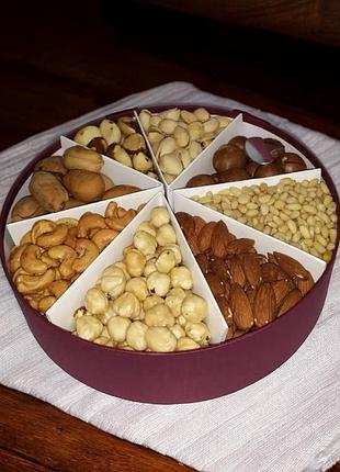 Набор орехов.800гр. на презент  8 видов