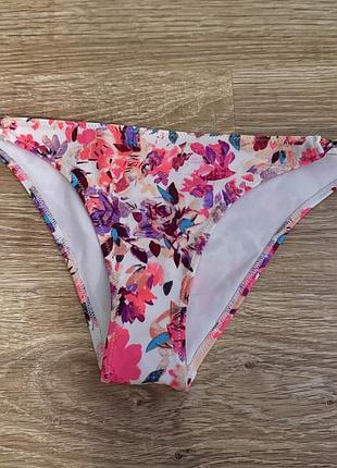 Розкішні трусики, від купальника,з гарним принтом, квітковим, від бренду: h&m