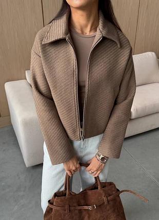 Бомбер з фактурного пальтового матеріалу old money