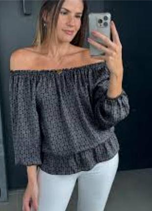 Блуза атласна