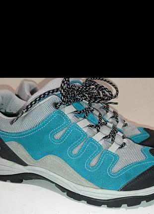 Брендовые кожаные кроссовки на мембране scarpa.