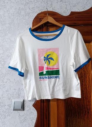 Футболка укороченная базовая классическая с принтом оверсайз