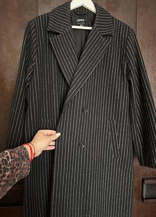Пальто у смужку only