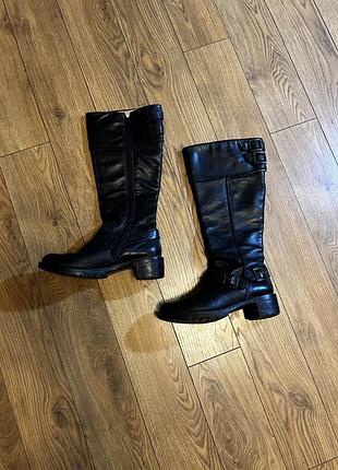 Чоботи жіночі