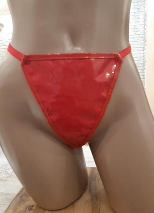 Виниловые стринги