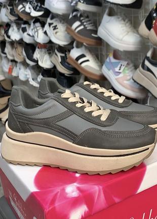 Кросівки сірі еко шкіра чудова якість