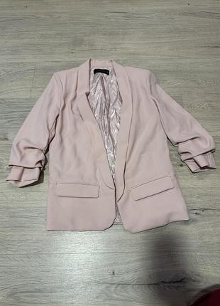 Рожевий піджак жіночий