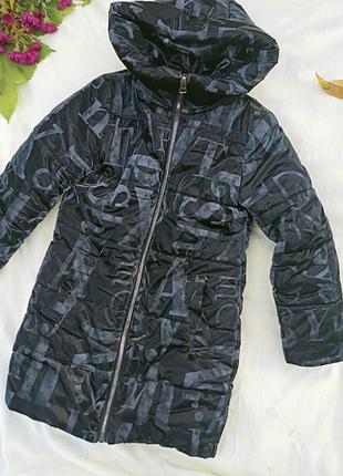 Тёплая непромокаемая детская куртка с капюшоном,на рост 140см