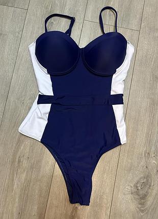 Купальник суцільний