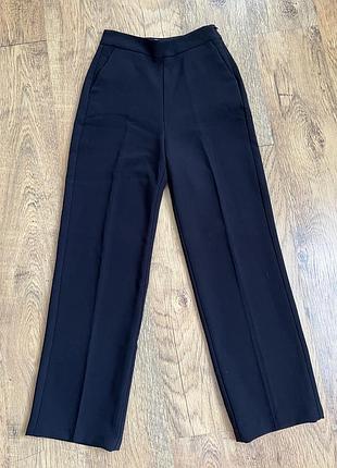 Брюки чорні жіночі, з кишенями і замком непомітним замочком збоку