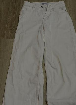 Джинсы белые