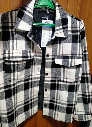 На подкладке теплая рубашка, женская