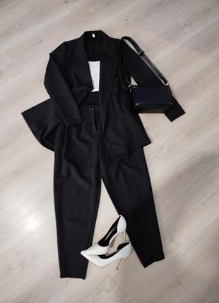 Брючный костюм