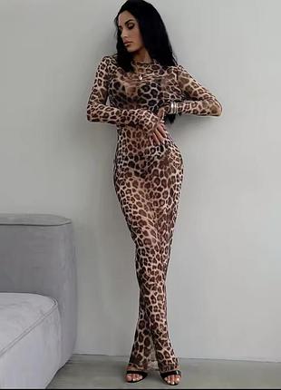 Платье макси в анималистичный леопардовый принт