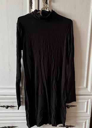 Сукня водолазка з відкритими плечима