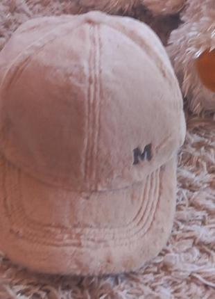 Кепка хутряна стильна