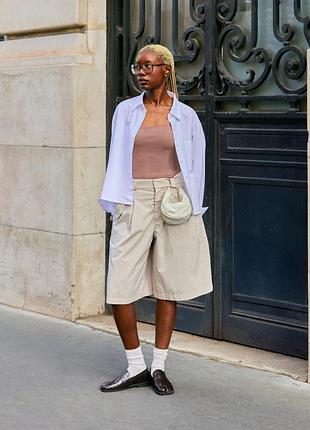 Мини бананка сумка на 2 л uniqlo белая, бежевая, голубая