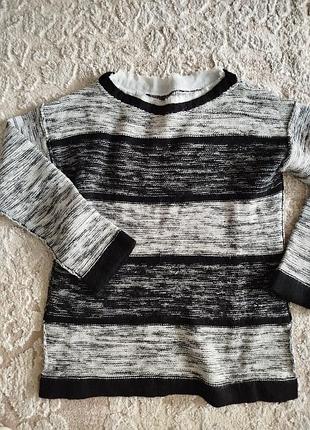 Женский свитер.