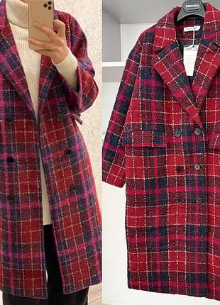 Пальто червоне