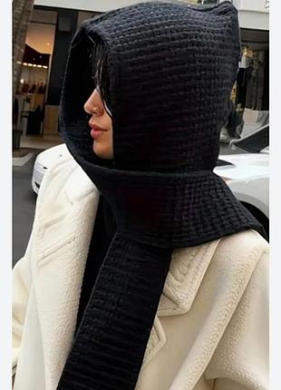 Каптур - шарф, тренд этого, года.
состояние идеальное, флис красного цвета