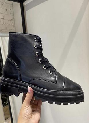 Черевики ботінки жіночі, фірми shutz, натуральна шкіра, розмір 34-35