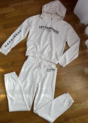 Спортивний костюм на дівчинку