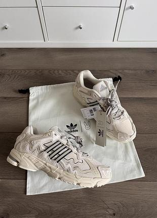 Adidas response cl x bad banny оригінал 45р