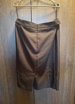 Очень классная юбка-футляр с небольшим разрезом!