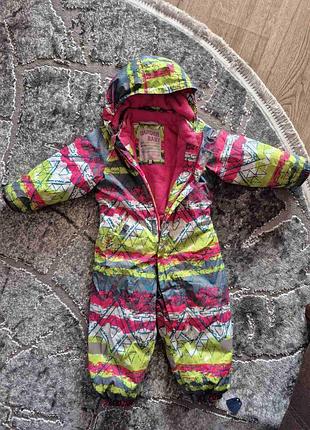 Зимний комбинезон для мальчика или девочки в возрасте на 2,5 - 3,5 лет, очень теплый и удобный в хорошем состоянии