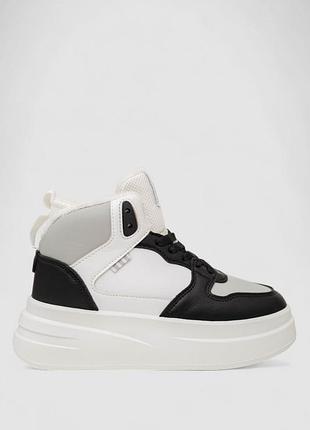 Кроссовки женские зимние на меху