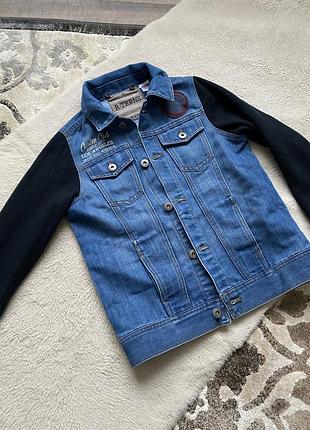 Джинсова курточка