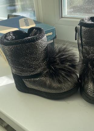 Зимові ботинки для дівчинки