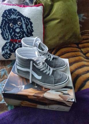 Кеды высокие,ботинки замшевые женские серого цвета