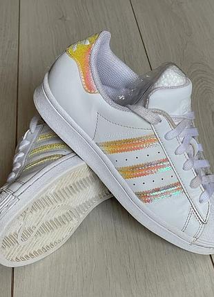 Дитячі кросівки adidas superstar , 35(1/2) , 22 см.