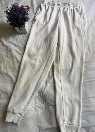 Спортивные штаны на флисе adidas