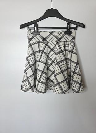 Юбка солнце-клеш девочке в стиле аниме черно-белая клетка bizzy клетчатая