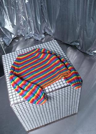 Вʼязаний светр райдужний