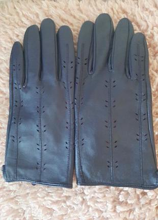 Кожаные перчатки atmosphere