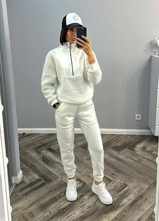 Спортивный костюм из тедди