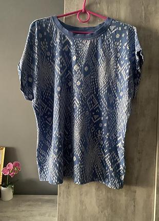 Футболка з етнічним візерунком