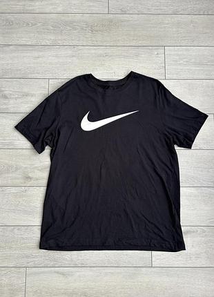 Черная мужская футболка найк nike swoosh sportswear xl хл размер оригинал